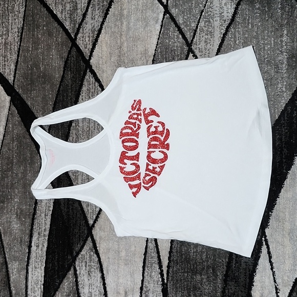 VICTORIA SECRET GLITTER SHINE LIP- STICK 💋 2019 RACERBACK TANK-TOP - Picture 1 of 11